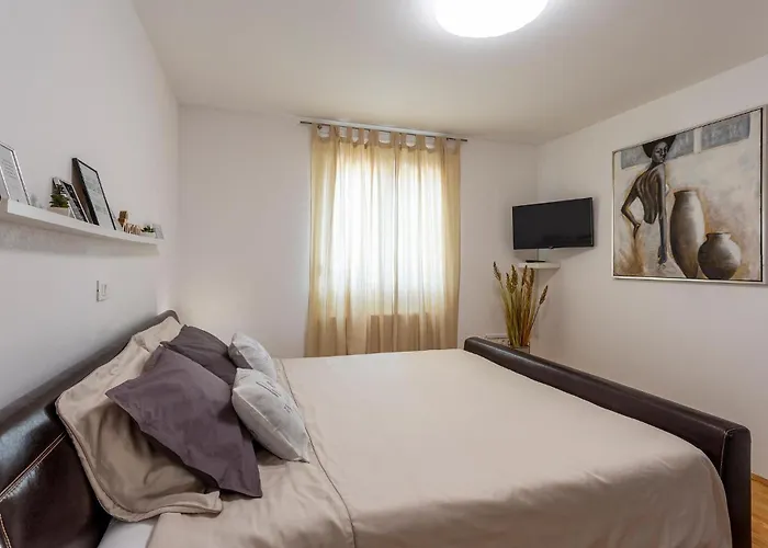 Awesome In With Wifi Vikendica *