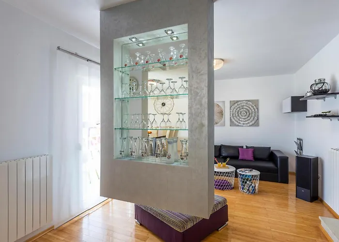 Vikendica Awesome In With Wifi Pula